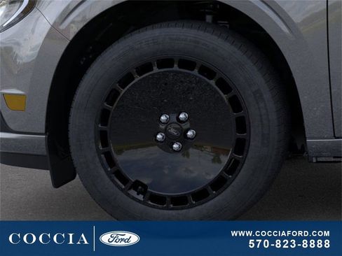 New 2025 Ford Maverick Lobo image 20