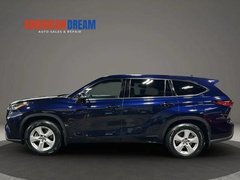 Used 2021 Toyota Highlander LE AWD/4WD image 31