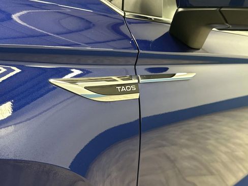 Used 2022 Volkswagen Taos SEL image 33