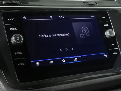 Used 2024 Volkswagen Tiguan SE FWD image 16