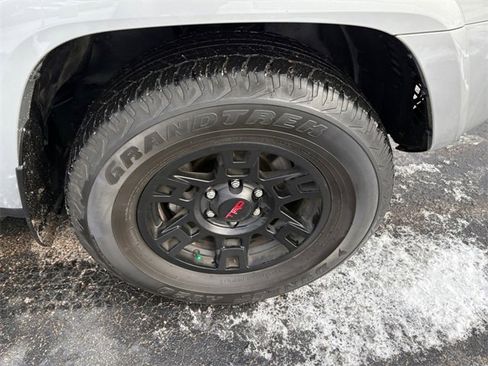 Used 2023 Toyota 4Runner TRD Off-Road Premium image 19