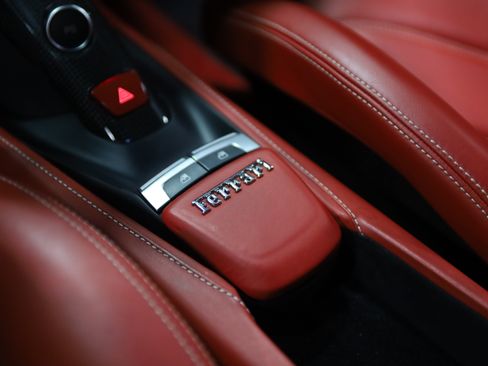 Used 2018 Ferrari 488 GTB RWD image 31