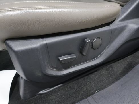 Used 2019 Ford F150 Lariat w/ Equipment Group 501A Mid AWD/4WD image 13