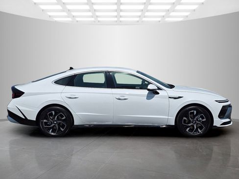 New 2025 Hyundai Sonata SEL FWD image 6