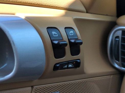 Used 2006 Porsche 911 Carrera S image 19