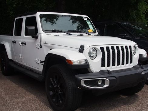 Used 2021 Jeep Gladiator Sport AWD/4WD image 2