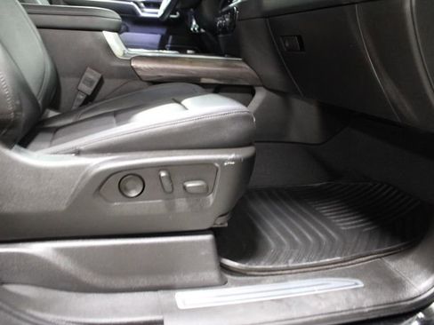 Used 2024 Chevrolet Silverado 2500 LTZ w/ LTZ Convenience Package image 27