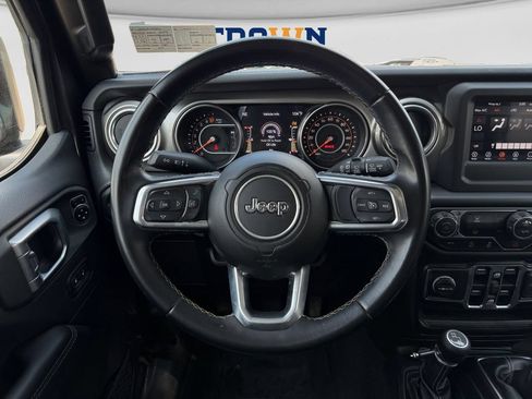 Used 2020 Jeep Wrangler Unlimited Sahara AWD/4WD image 19