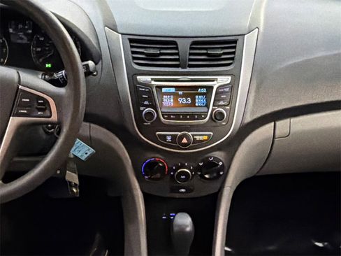 Used 2017 Hyundai Accent SE image 15