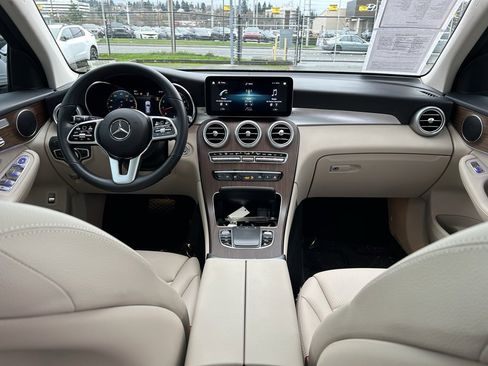 Used 2022 Mercedes-Benz GLC 300 4MATIC image 17