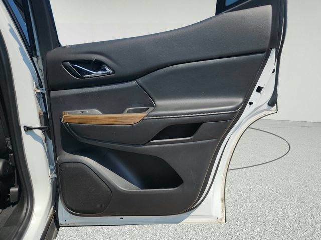 Used 2019 GMC Acadia SLE FWD image 23