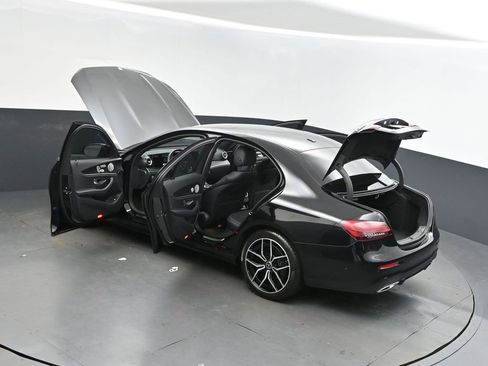 Used 2022 Mercedes-Benz E 350 Sedan image 2