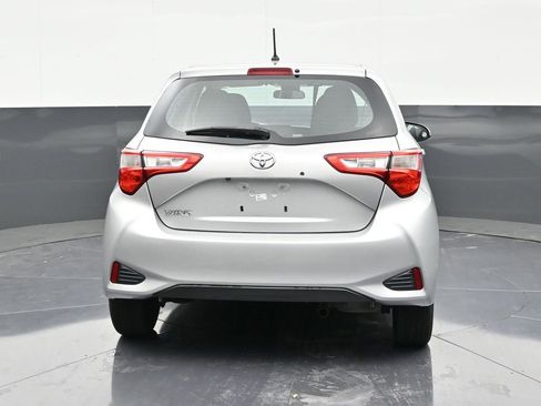 Used 2018 Toyota Yaris L image 4