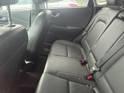 Used 2023 Hyundai Kona Limited w/ Cargo Package FWD image 9