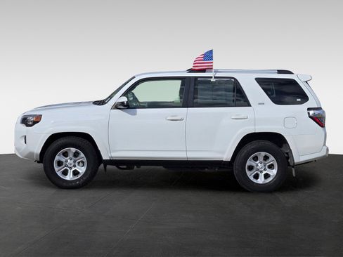 Used 2024 Toyota 4Runner SR5 image 7