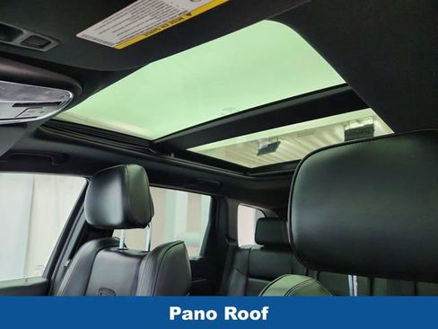 Used 2015 Jeep Grand Cherokee Overland w/ Advanced Technology Group AWD/4WD image 11