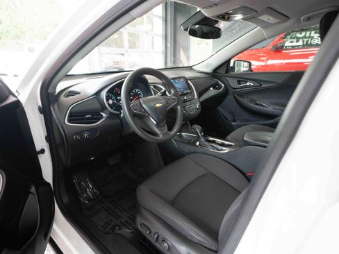 Used 2024 Chevrolet Malibu LT image 8