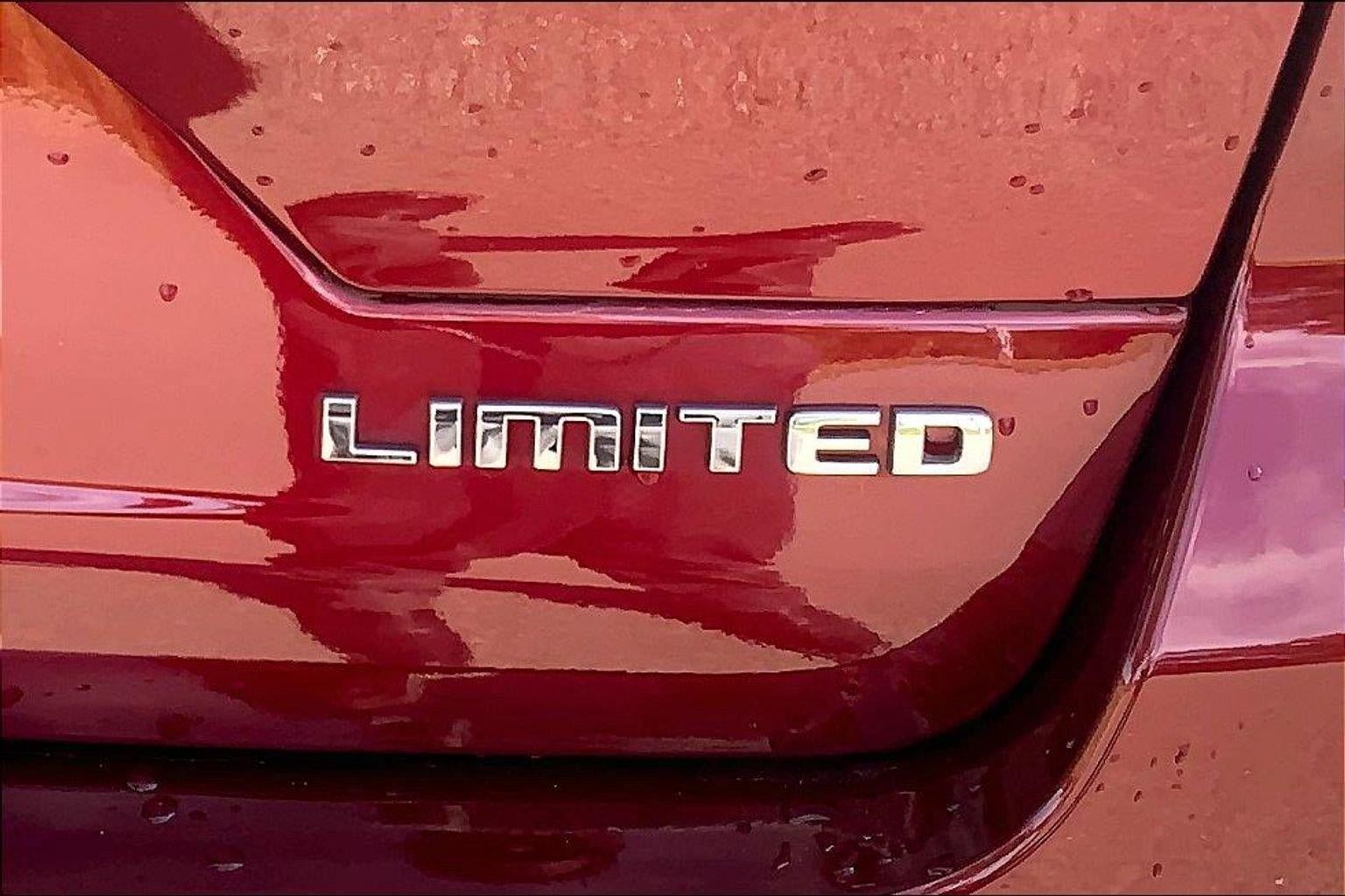 Used 2023 Jeep Grand Cherokee Limited AWD/4WD image 8