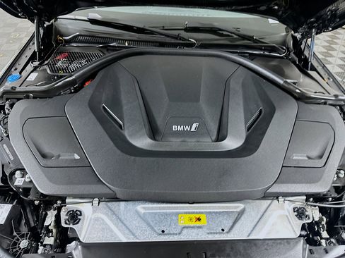 Used 2025 BMW i4 eDrive40 image 34