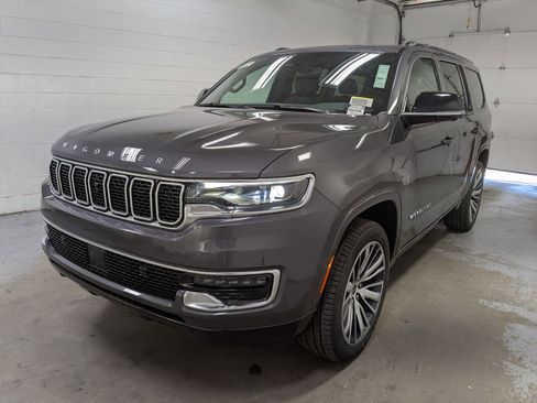 New 2025 Jeep Wagoneer Series II image 9