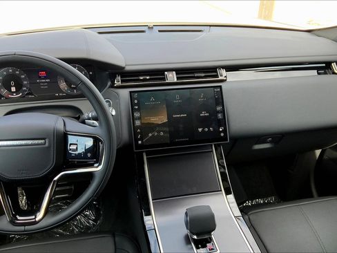 New 2026 Land Rover Range Rover Velar Dynamic SE image 8