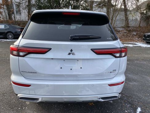 New 2025 Mitsubishi Outlander SE S-AWC AWD image 4
