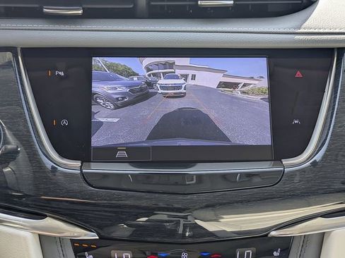 Certified 2023 Cadillac XT6 Premium Luxury FWD image 18