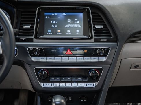 Used 2018 Hyundai Sonata Limited image 23