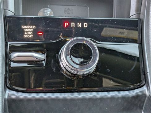 New 2025 Jeep Grand Cherokee Limited w/ Luxury Tech Group II image 21