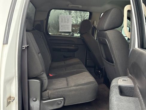 Used 2014 Chevrolet Silverado 2500 LT w/ Suspension Package, Off-Road image 12