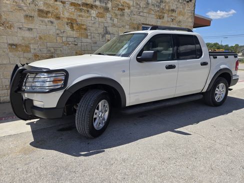 Used 2008 Ford Explorer Sport Trac XLT RWD image 2