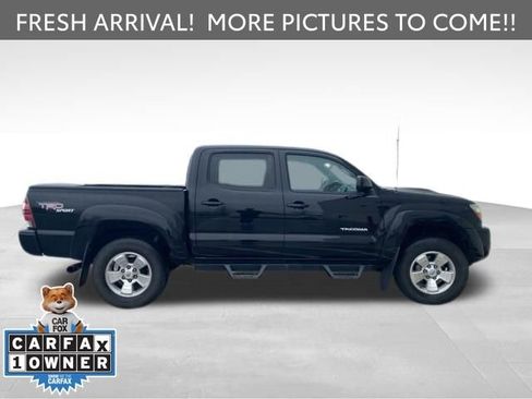 Used 2011 Toyota Tacoma PreRunner w/ TRD Sport Pkg image 3