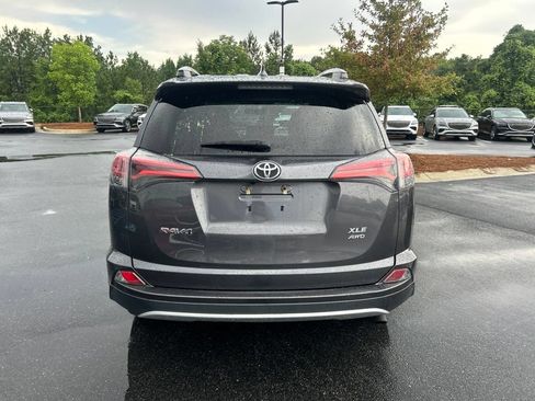 Used 2016 Toyota RAV4 XLE AWD/4WD image 4