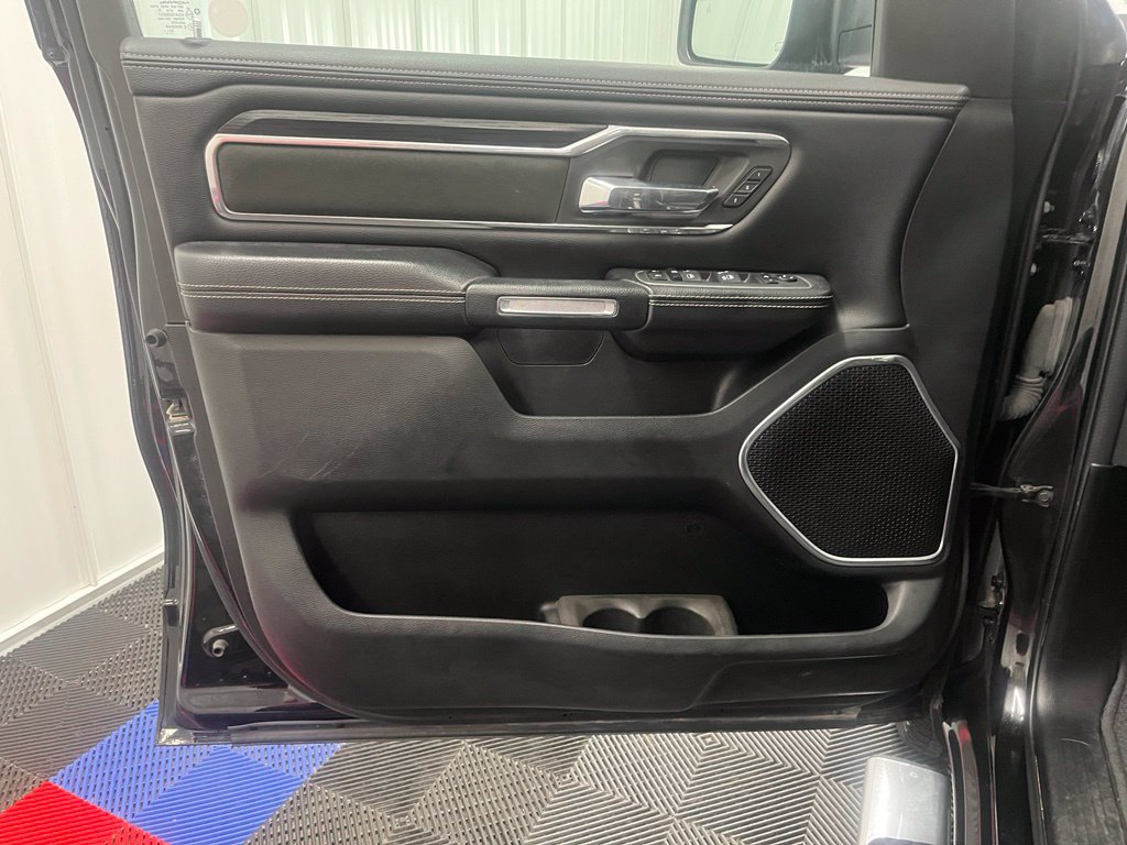 Used 2023 RAM 1500 Laramie AWD/4WD image 18