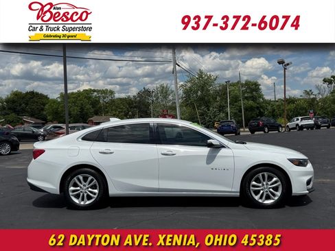 Used 2016 Chevrolet Malibu LT w/ Leather Package FWD image 3