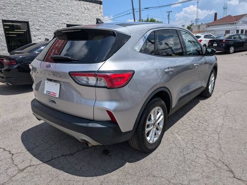 Used 2022 Ford Escape SE w/ Convenience Package FWD image 6