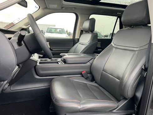 Used 2025 Ford Expedition Max Active image 4