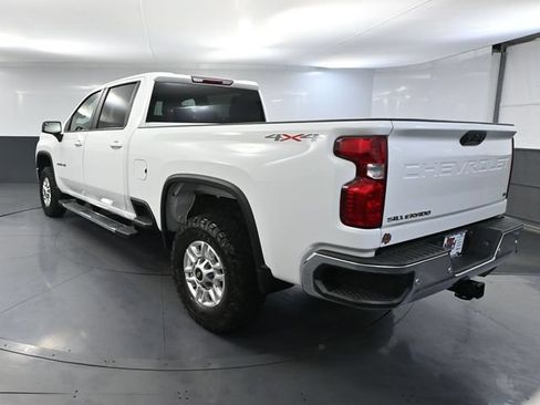 Used 2022 Chevrolet Silverado 2500 LT AWD/4WD image 9