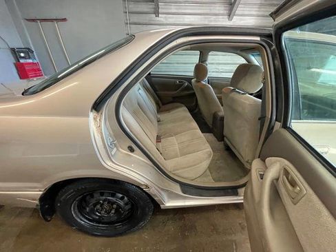 Used 2001 Toyota Camry CE image 27