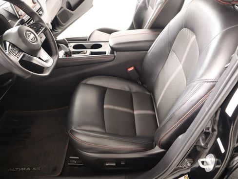 Used 2025 Nissan Altima 2.5 SR image 10