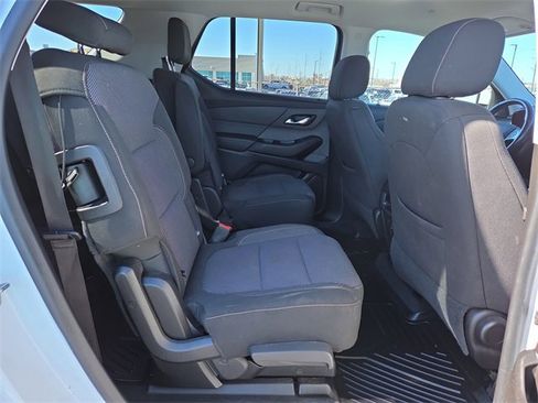 Used 2018 Chevrolet Traverse LT image 15
