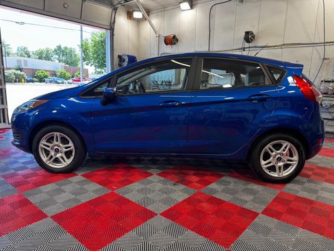 Used 2019 Ford Fiesta SE FWD image 4