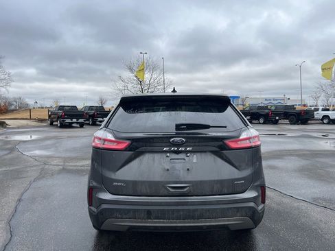 Used 2023 Ford Edge SEL image 4
