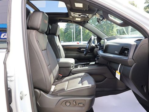 New 2026 Chevrolet Suburban High Country AWD/4WD image 46
