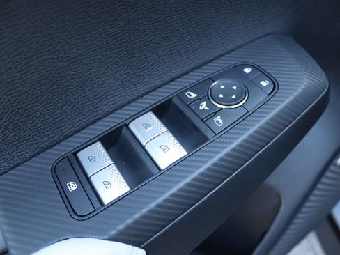 Used 2025 Mitsubishi Outlander SEL image 28