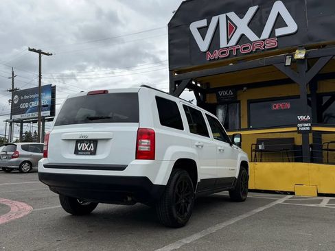 Used 2017 Jeep Patriot Sport w/ Power Value Group FWD image 5