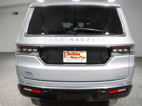 Used 2022 Jeep Grand Wagoneer Series II w/ Convenience Group III AWD/4WD image 8