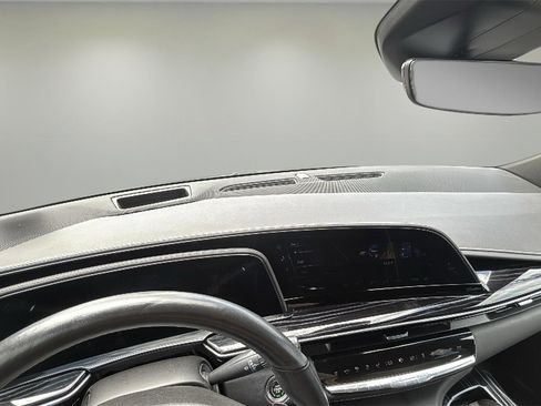 Used 2023 Cadillac Escalade ESV Sport w/ Touring Package image 6