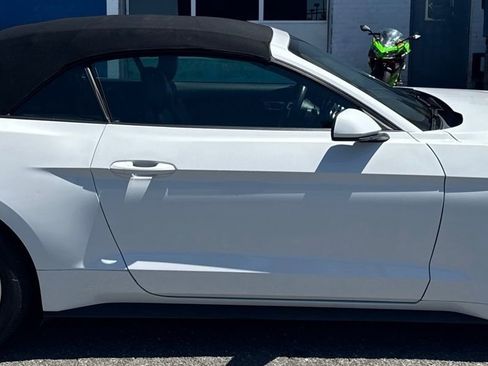 Used 2022 Ford Mustang Premium RWD image 7