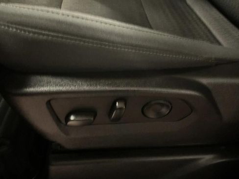 Used 2023 Chevrolet Silverado 1500 Custom image 13